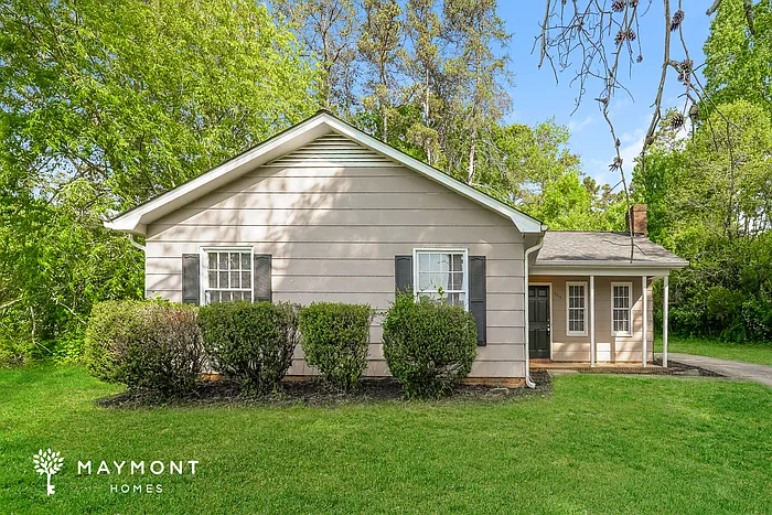 5916 Stoneybrook Cir — Photo 1