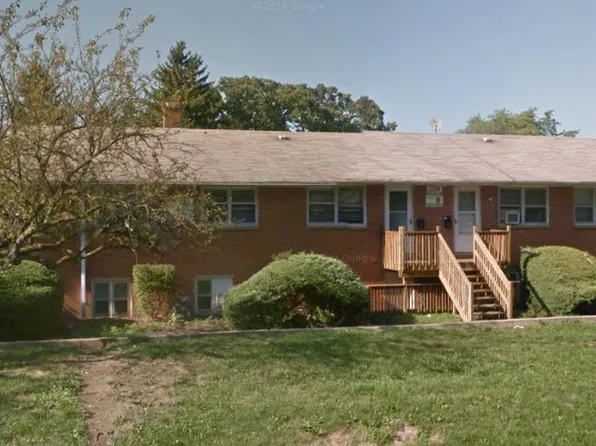 1736 21st St APT 6, Zion, IL 60099