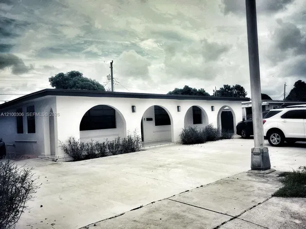 351 W 36th St, Hialeah, FL 33012