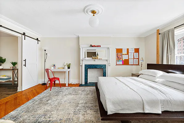 Sold by Compass | media 22