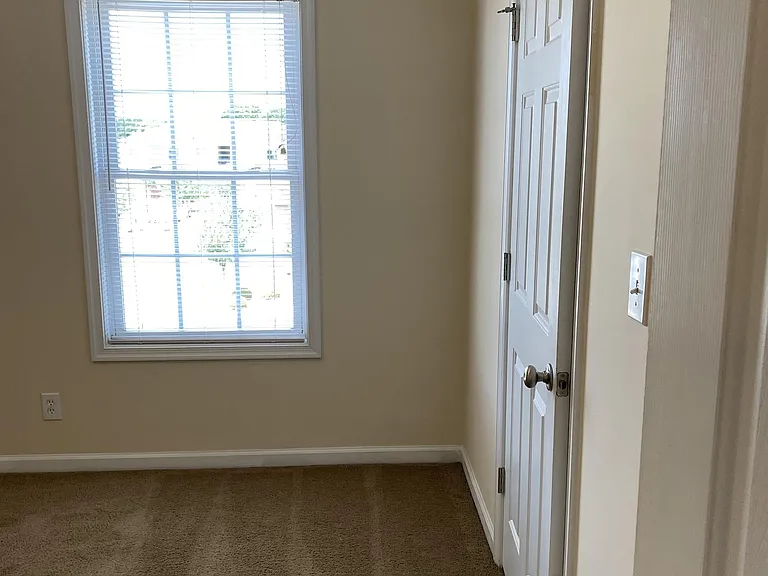 301 Rotunda St — Photo 31