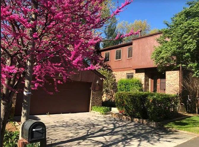 9944 Great Oaks Way — Photo 1
