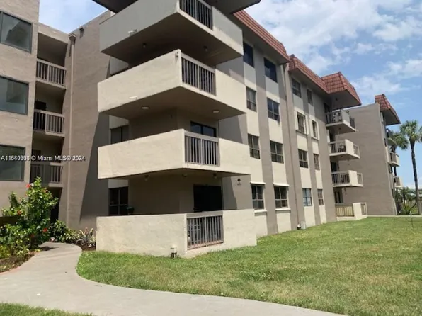 1101 SW 122nd Ave APT 205, Miami, FL 33184