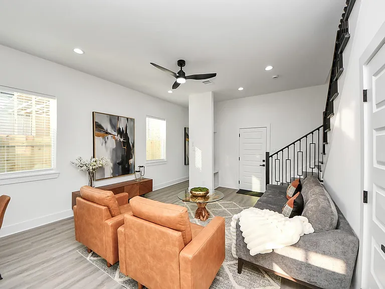 8533 Amadwe St #B — Photo 8