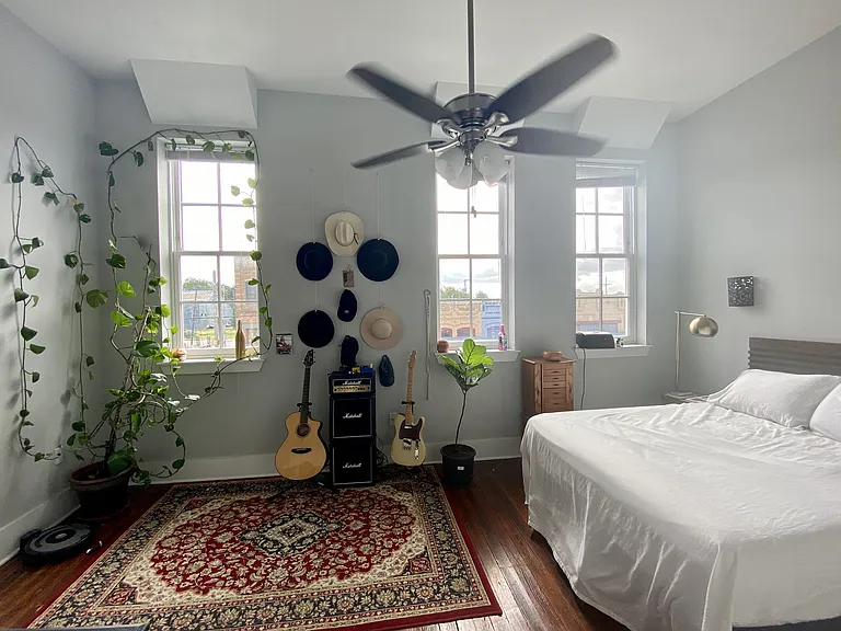 103 W 2nd St #208 — Photo 5
