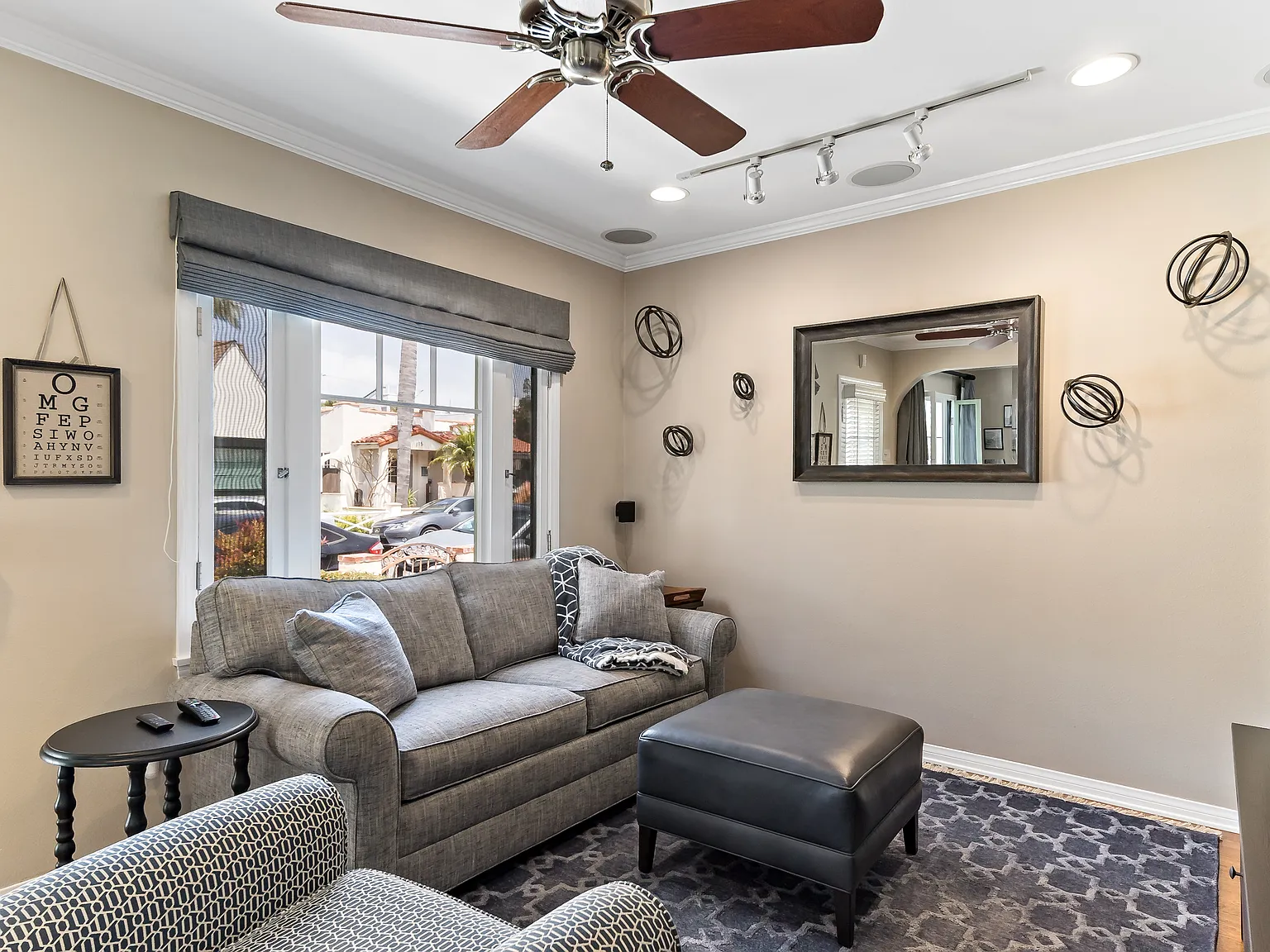 2 bed, 1015 sqft, $4,250 — Photo 3