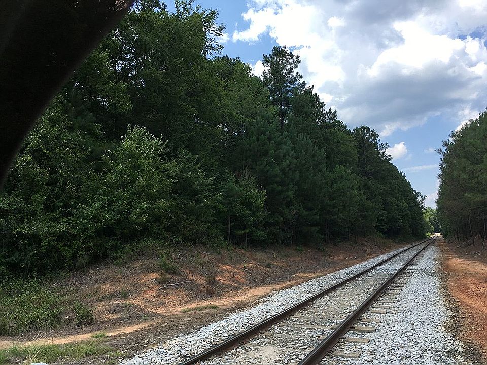 2nd image of Petersburg Rd