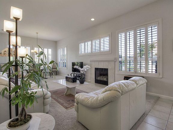 5th image of 2055 Folle Blanche Dr