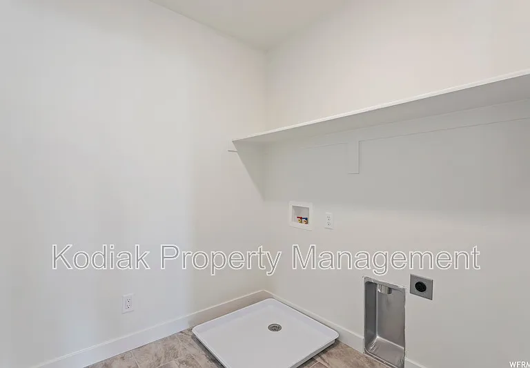 991 W Shoreline Dr — Photo 25