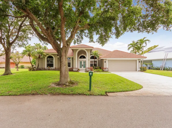 2 Old Fence Road, Palm Beach Gardens, FL 33418