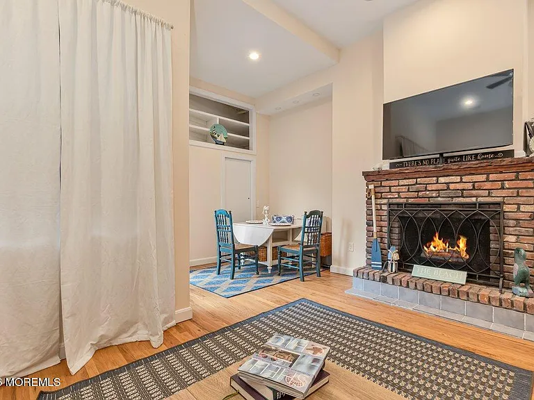 31 Village Rd — Photo 6