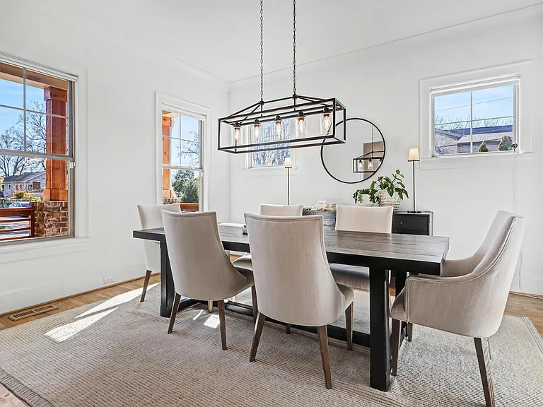 2852 Dorchester Pl — Photo 11