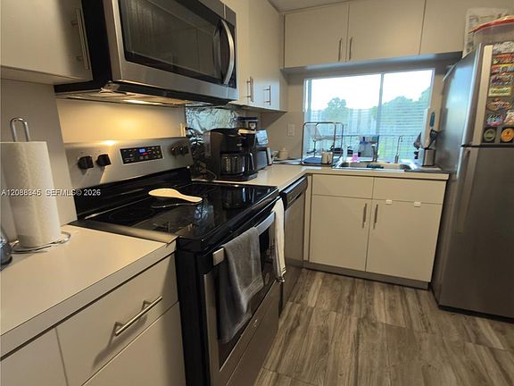 5th image of 9431 SW 4th St APT 206