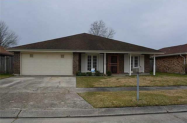 1st image of 17 Cherry Blossom Ln