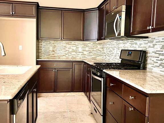 Kitchen- perfect kitchen for bakers:)