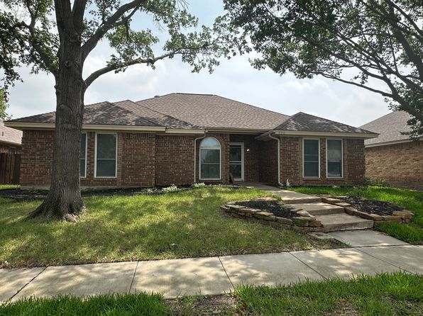 990 Camden Dr