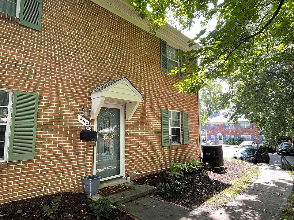 1st image of 452 Marlington St