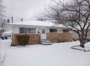 6474 Grosse Dr, Brookpark, OH 44142