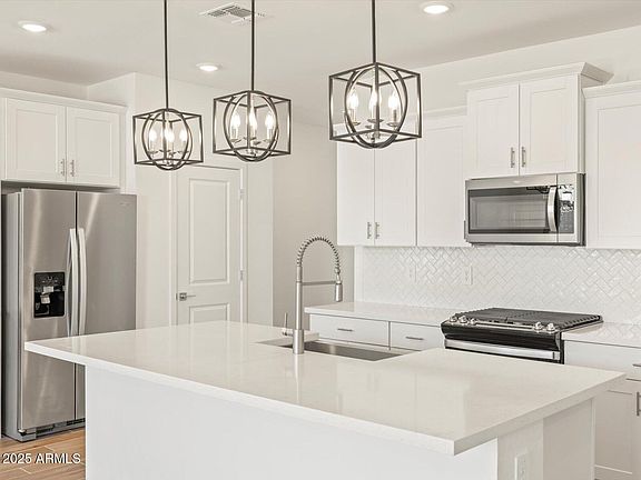 4th image of 16010 W COTTONTAIL Lane