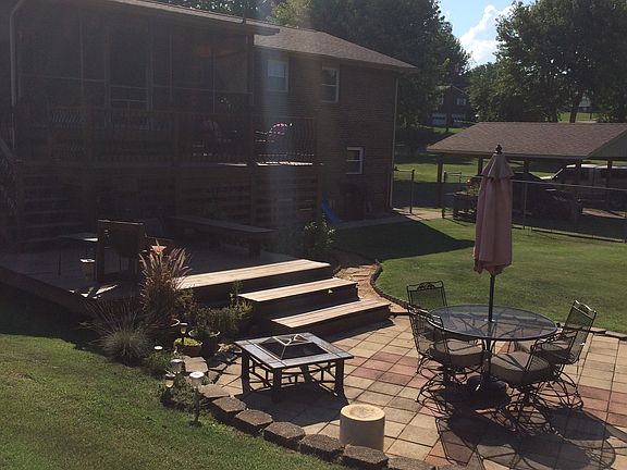 3rd image of 320 Crestview Cir