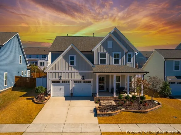 2533 Great Daisy Ln, New Hill, NC 27562