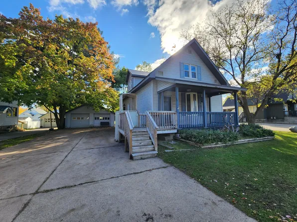 328 E Main St, Gaylord, MI 49735