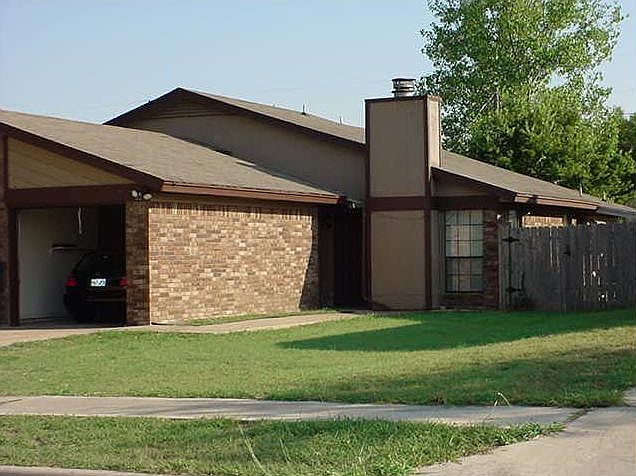1st image of 2214 Spicewood Dr
