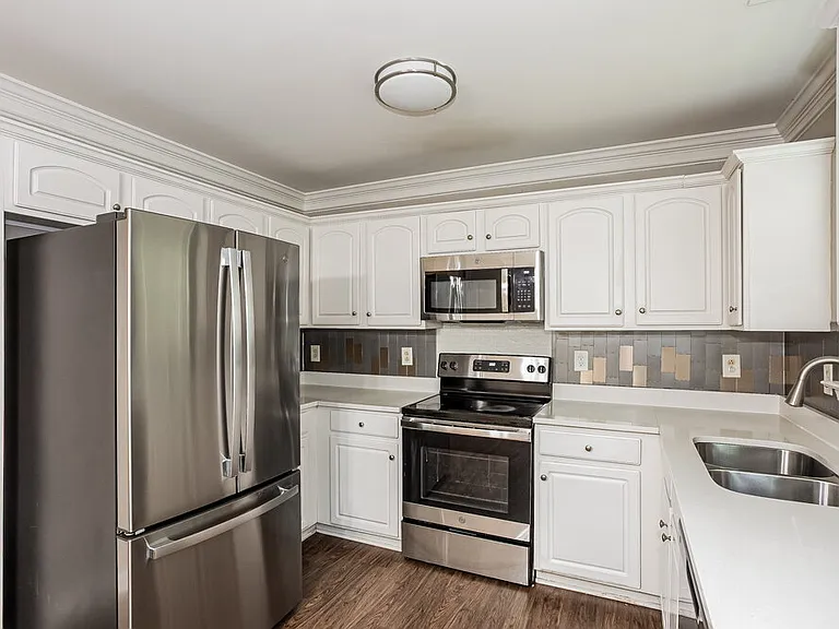 734 Ablow Dr — Photo 8
