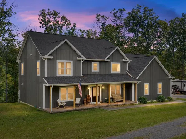 449 Vixen Ln, Gerrardstown, WV 25420