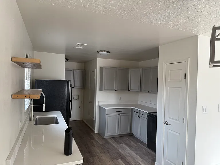 1711 Marble Ave NW #A — Photo 4