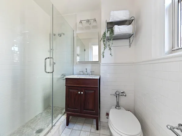 70 Remsen Street 9E image 4 of 5