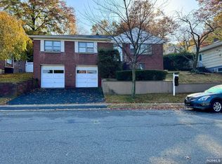 644 Oak St, Ridgefield, NJ 07657