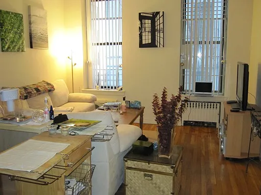 Rented by City Connections Realty | media 4