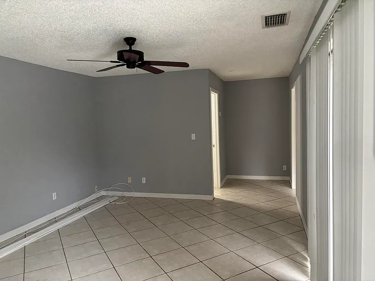 352 Prestwick Cir #1 — Photo 4
