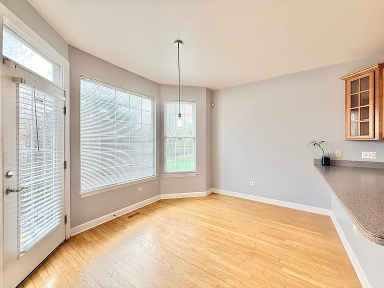 930 Case St — Photo 5