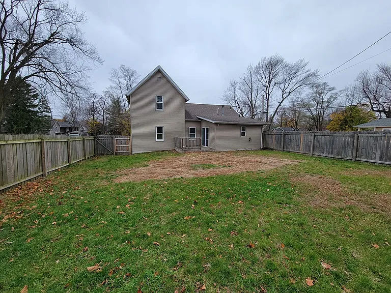 916 N Hill St — Photo 23