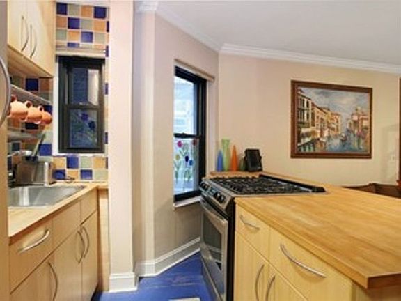 3rd image of 436 E 58th St APT 3C