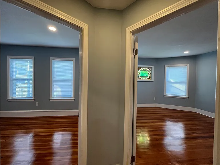 9 Nightingale St #2 — Photo 9