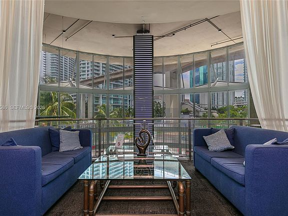 4th image of 690 SW 1st Ct #Penthouse Ii17