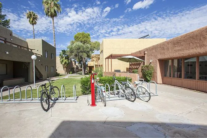 Zona Verde Apartments — Photo 25