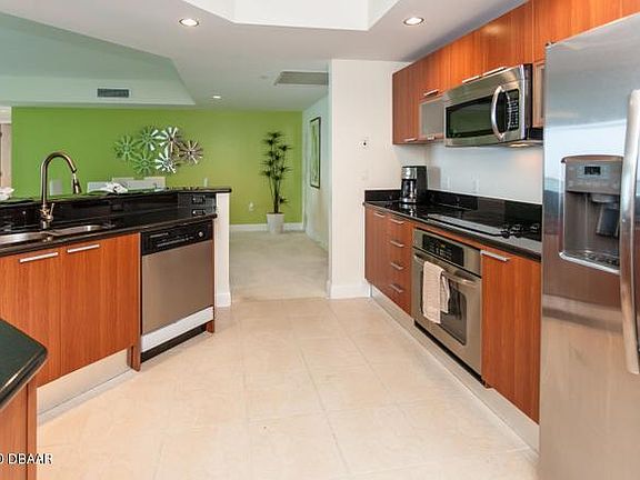 5th image of 241 Riverside Dr Unit 2204