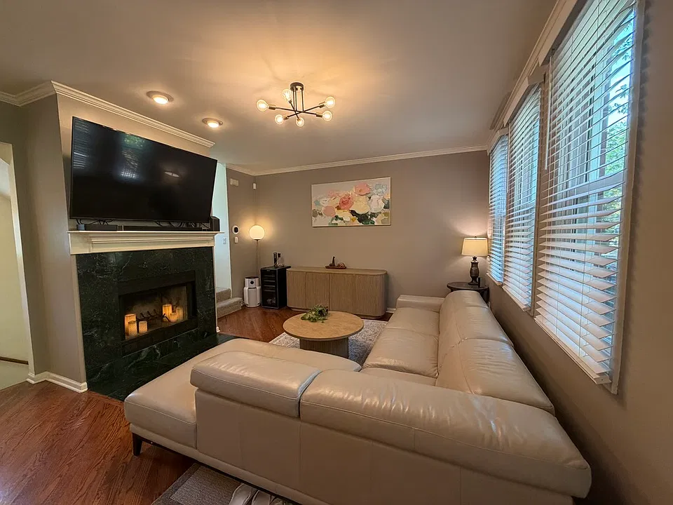 1840 W Diversey Pkwy #H