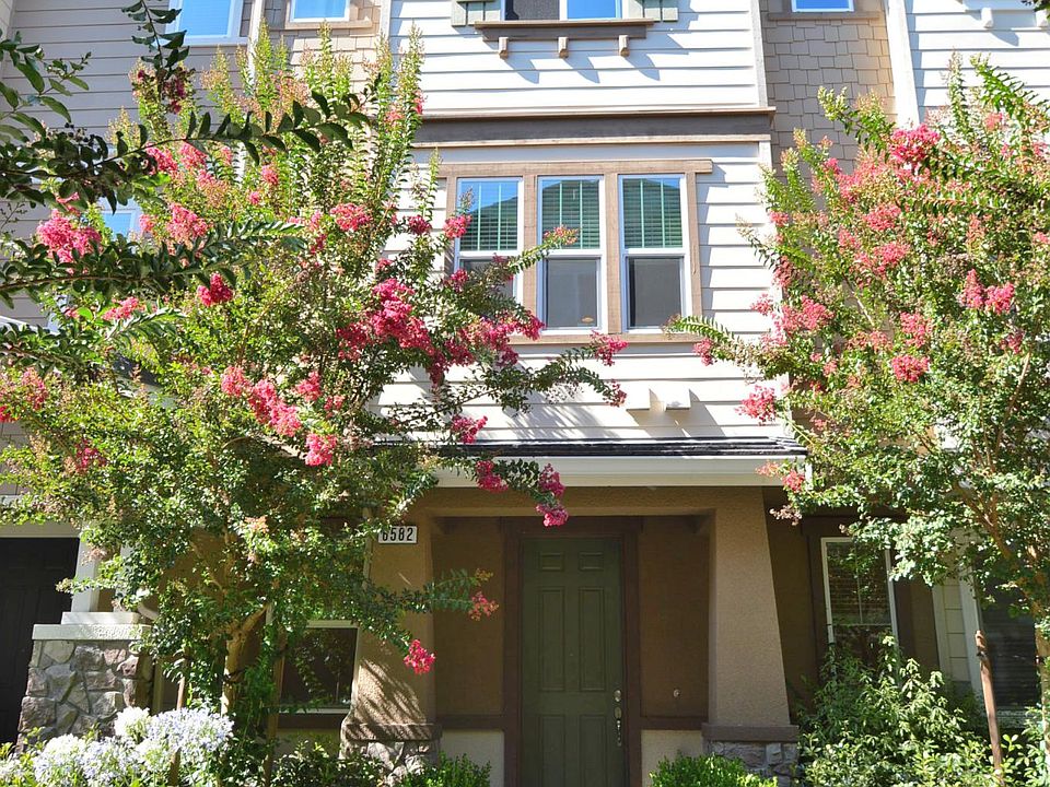 1st image of 6582 S Mariposa Ct