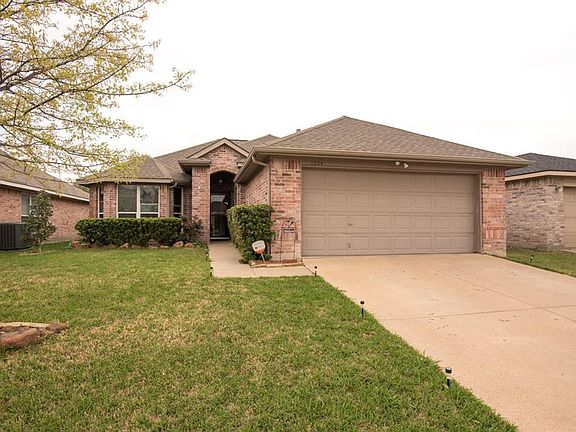 2nd image of 1004 Dusty Palomino Dr