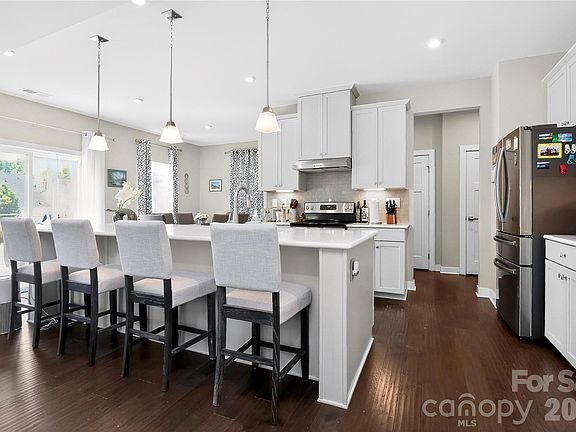4th image of 2005 Eustice Ln