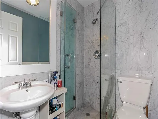 Sold by Avenue Sotheby's International Realty | media 20