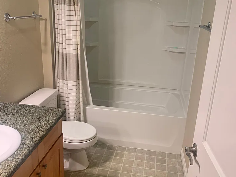 2427 Creekside Ct — Photo 8