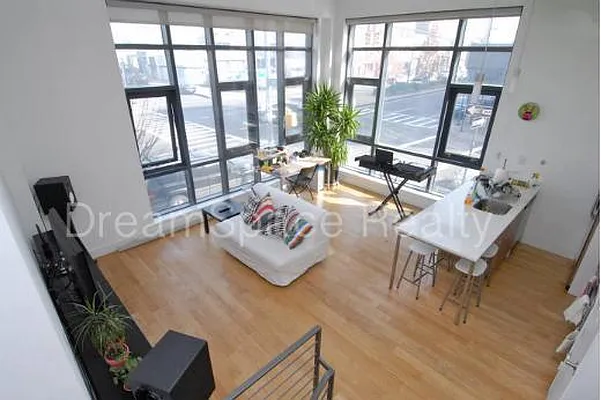 Rented by Dream Space Realty | media 59