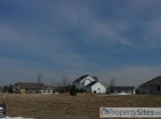 N7884 Edgewater Ct, Sherwood, WI 54169