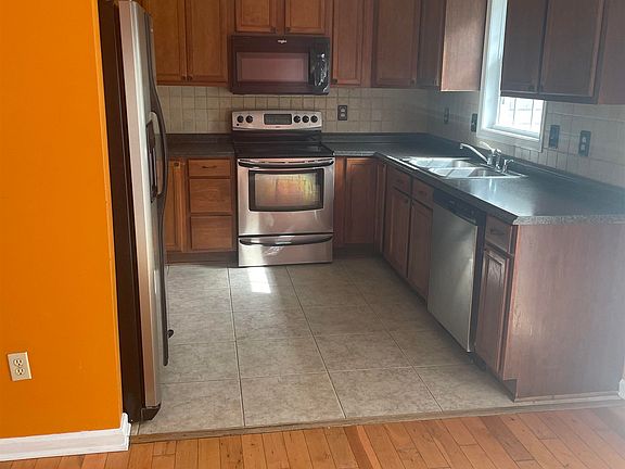4th image of 1771 Park Lawn Dr